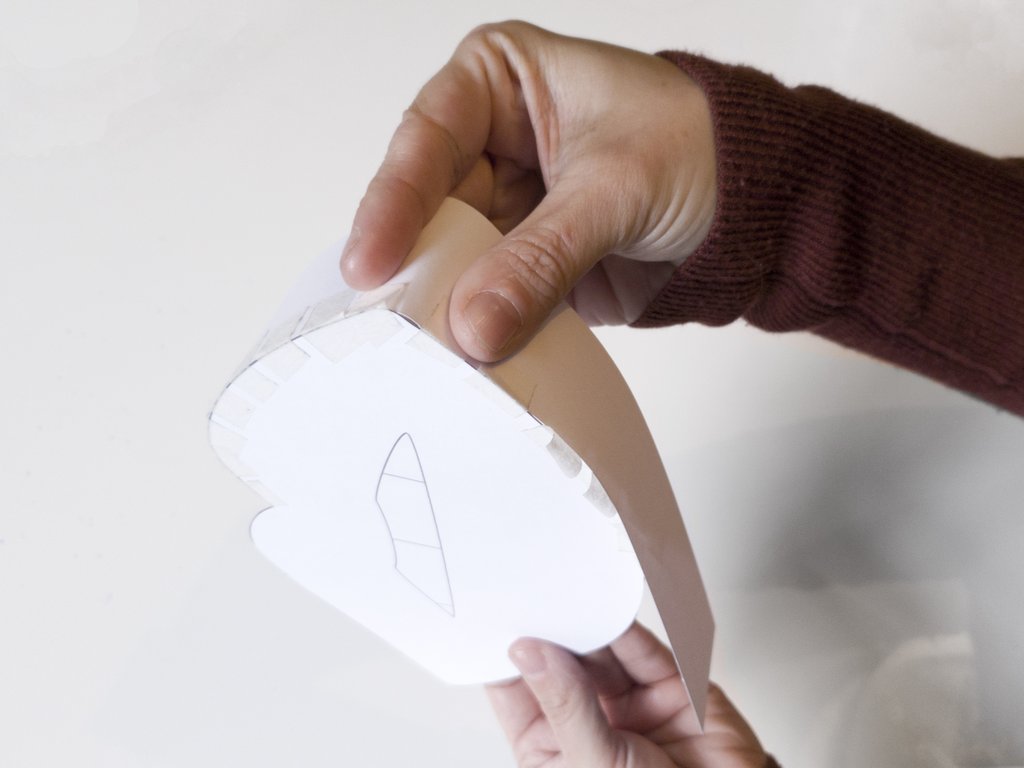 London Craft Club free Lips pinata download by Utensils0 for National Kissing Day