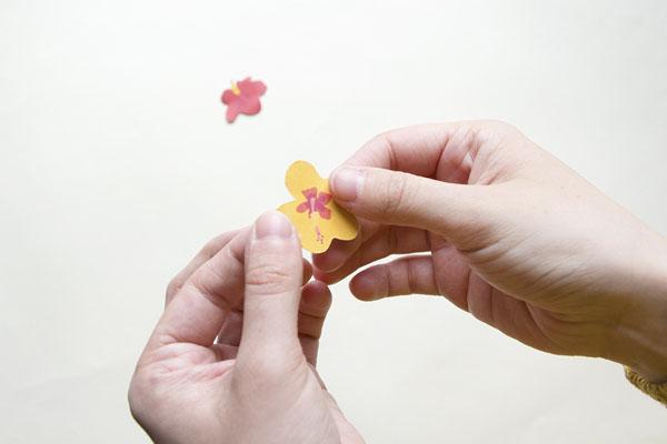 Bend the petals and leaves