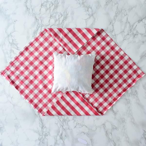 London Craft Club no-sew cushion DIY