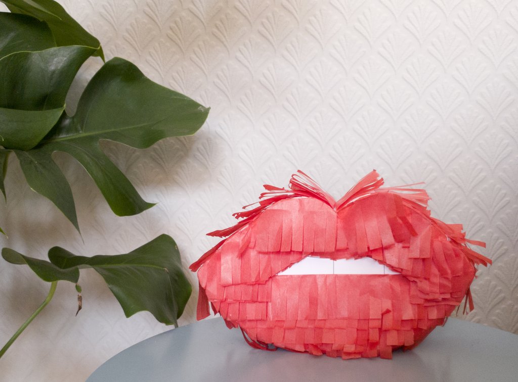 London Craft Club free Lips pinata download by Utensils0 for National Kissing Day