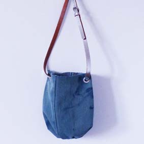15 minute pouch bag made from old jeans